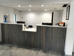 Lobby - Days Inn by Wyndham Ridgeland South Carolina (Ridgeland)