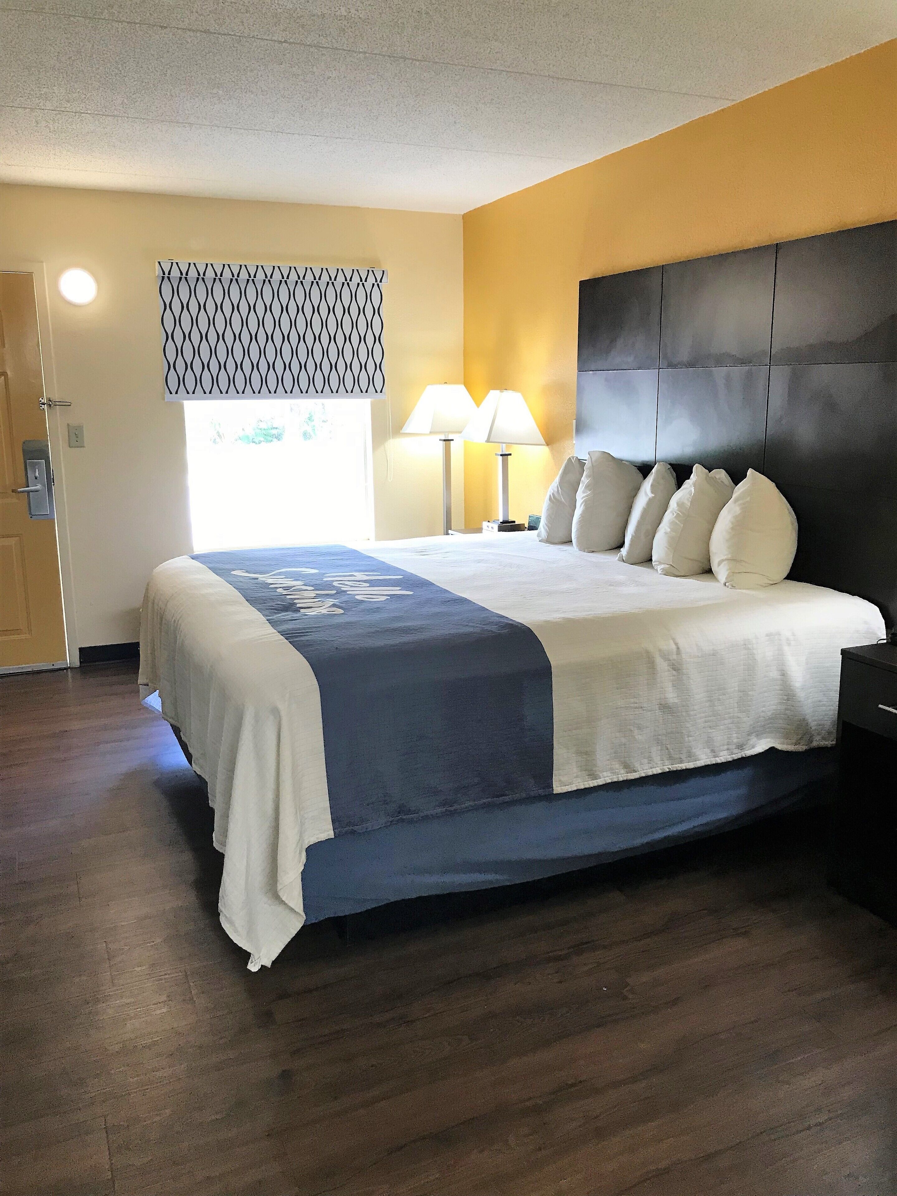 Photo - Days Inn by Wyndham Ridgeland South Carolina