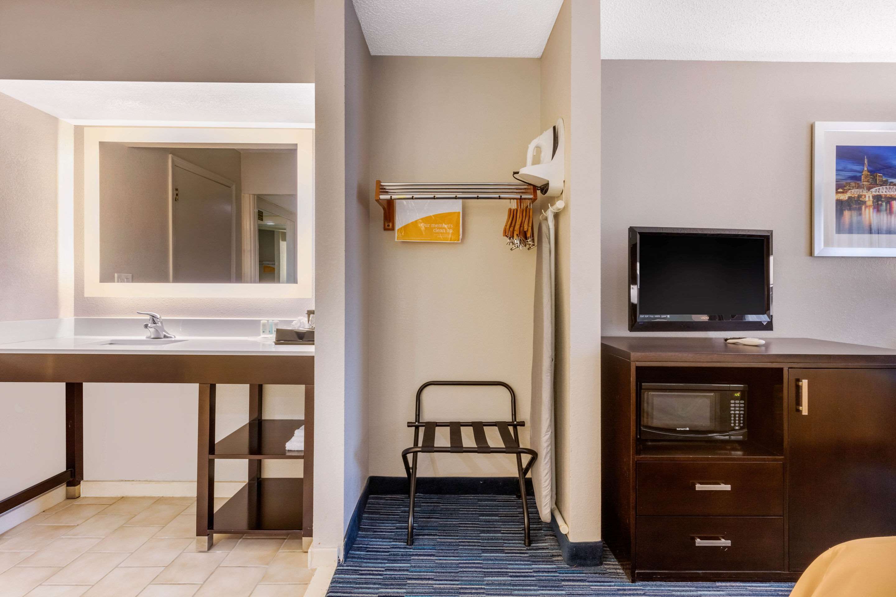 combined shower/bathtub, hair dryer, towels, soap