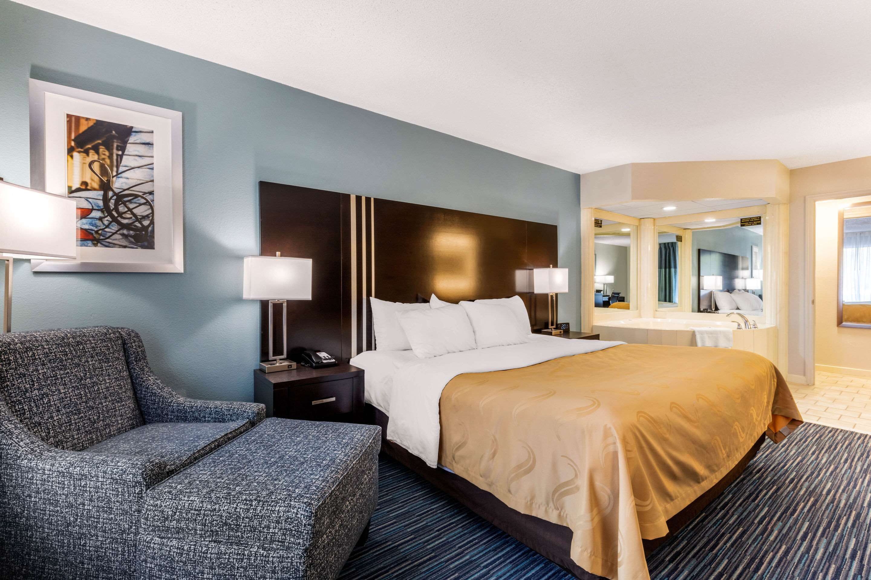 1 bedroom, desk, iron/ironing board, free wifi