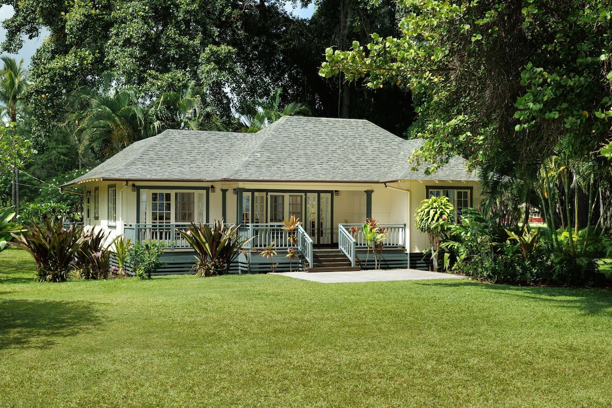 Coast Cottage, 2 Bedroom, Oceanfront (King + Queen or King + 2 Twins) | Exterior