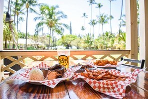 Breakfast, lunch and dinner served - Waimea Plantation Cottages, a Coast Resort (Waimea)