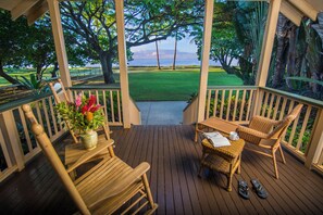 Cottage, 2 chambres, en front de mer | Terrasse/Patio