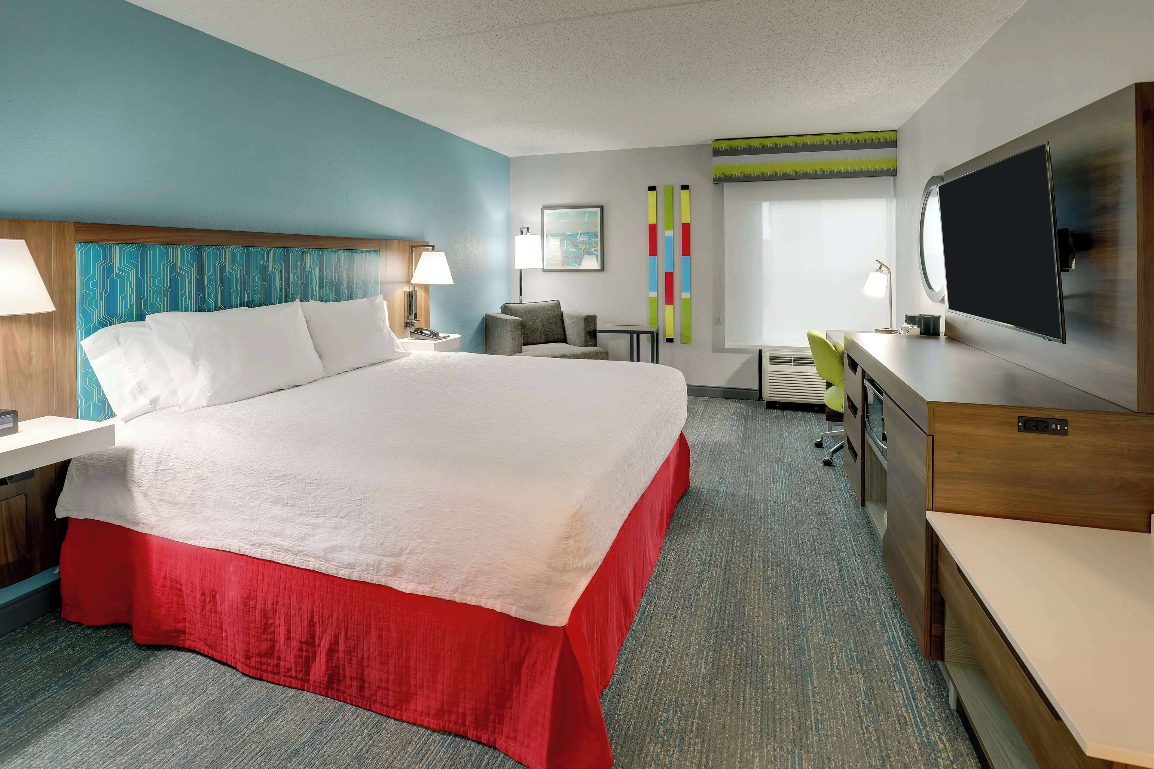 1 bedroom, in-room safe, individually decorated, individually furnished