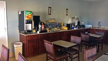 Free daily continental breakfast