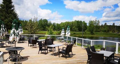 Pinestone Resort & Conference Centre