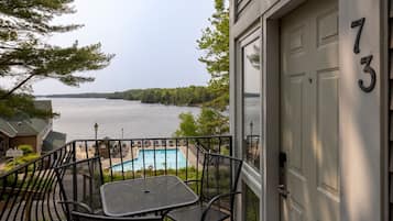 Suite, 1 King Bed with Sofa bed | Lake view
