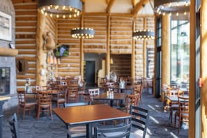 3 Restaurants, Frühstück, Mittagessen, Abendessen, amerikanische Küche