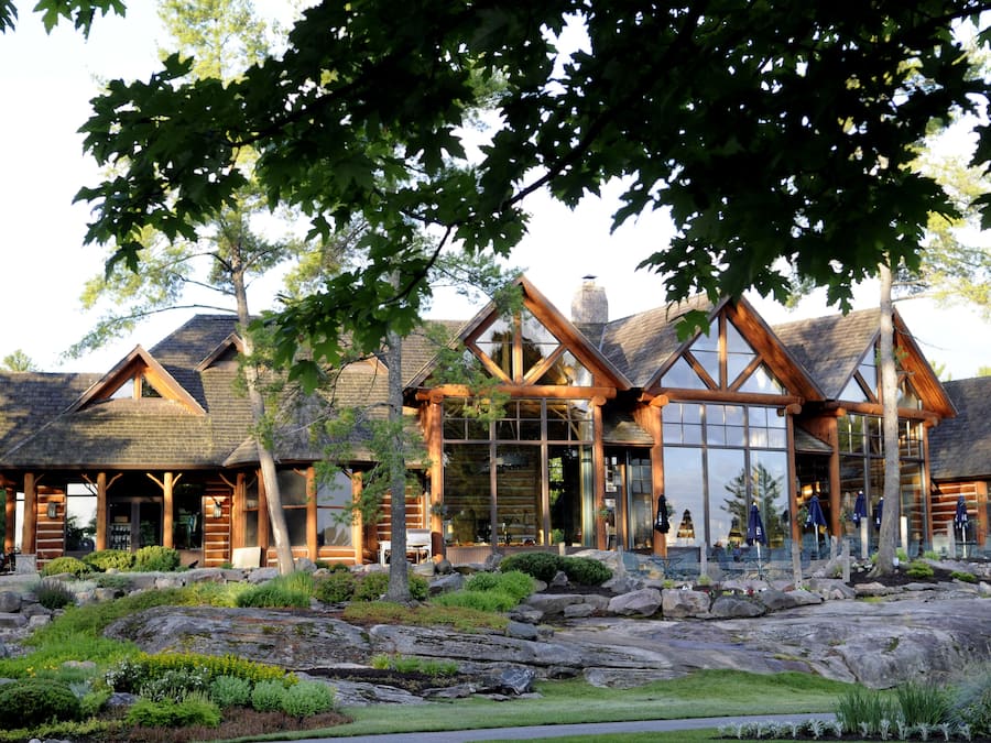 3 restaurants, breakfast, lunch, dinner served; American cuisine