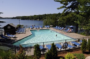 2 outdoor pools, open 9:00 AM to 10:00 PM, sun loungers