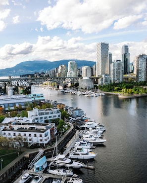 Exterior - Granville Island Hotel (Vancouver)