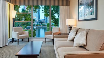 ์ํผ๋ฆฌ์ด๋ฃธ, ํน์ฌ์ด์ฆ์นจ๋ 1๊ฐ ๋ฐ ์ํ๋ฒ ๋ (Water View) | ์ ์๊ทน์ฑ ์นจ๊ตฌ, ๊ฐ์ค ๋ด ๊ธ๊ณ , ์ฑ
์, ์๋ง ์ปคํผ