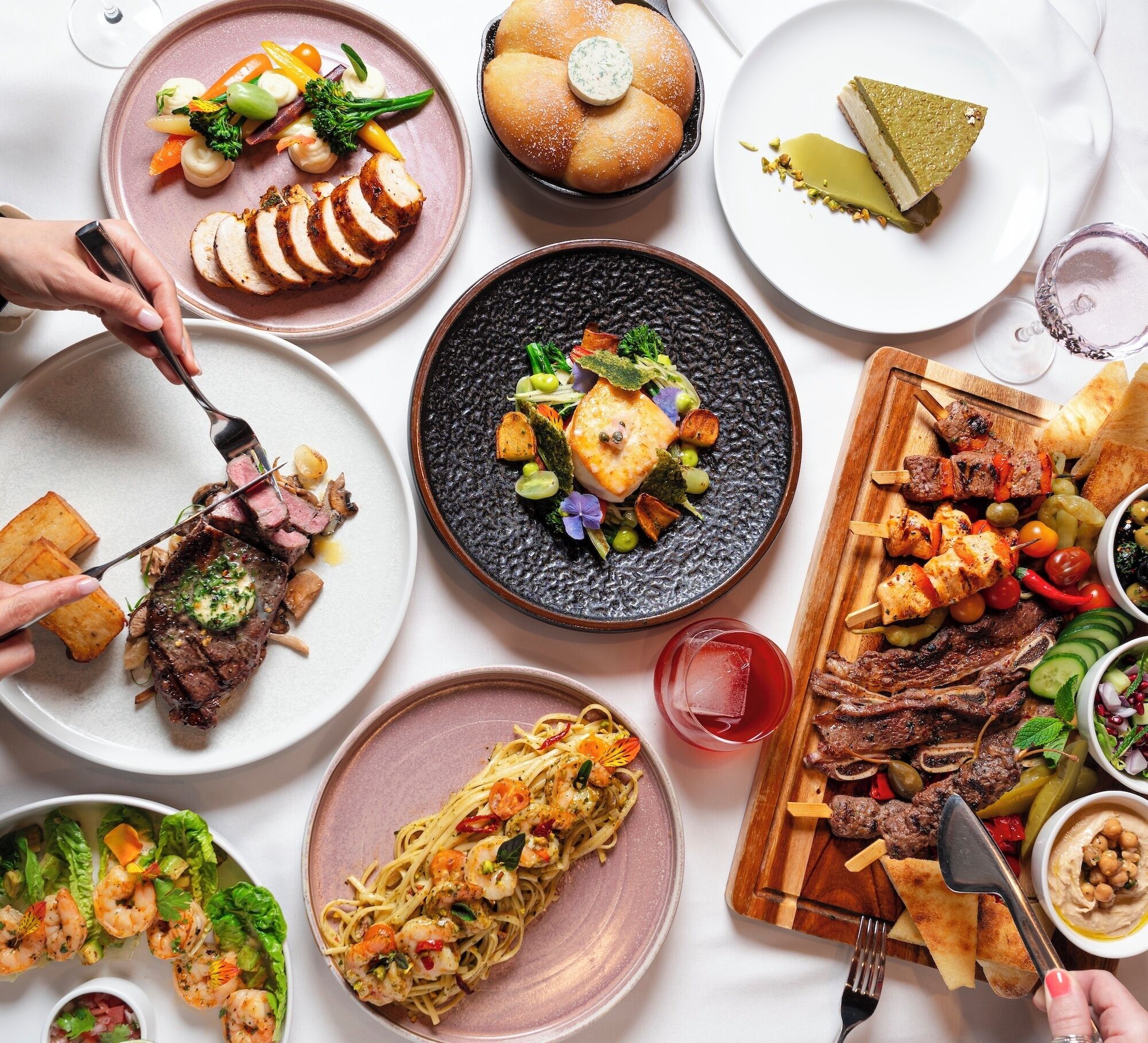 บริการอาหารเช้า, อาหารท้องถิ่น, บริเวณรับประทานอาหารกลางแจ้ง 