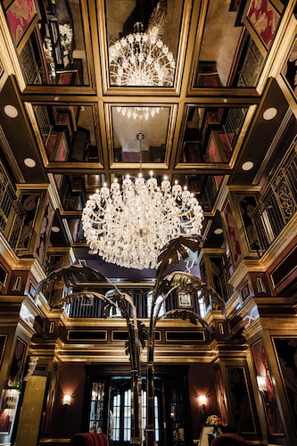 Windsor Arms Hotel