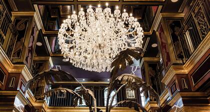 Windsor Arms Hotel