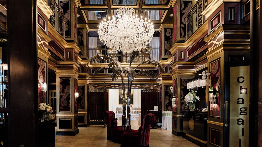 Windsor Arms Hotel