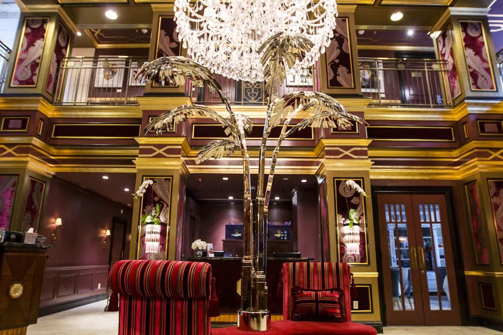 Windsor Arms Hotel