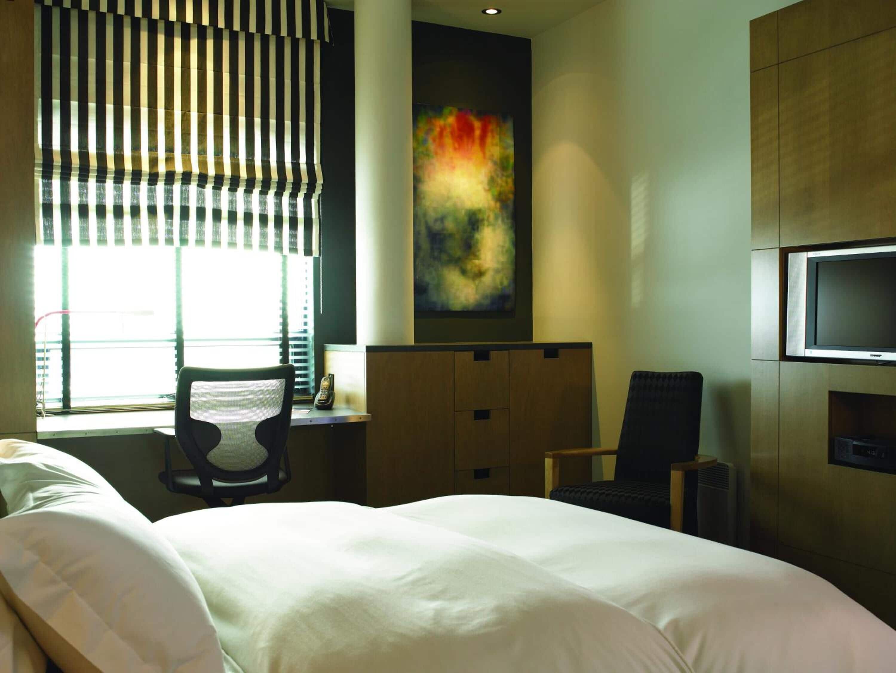 1 bedroom, egyptian cotton sheets, down duvets, individually decorated