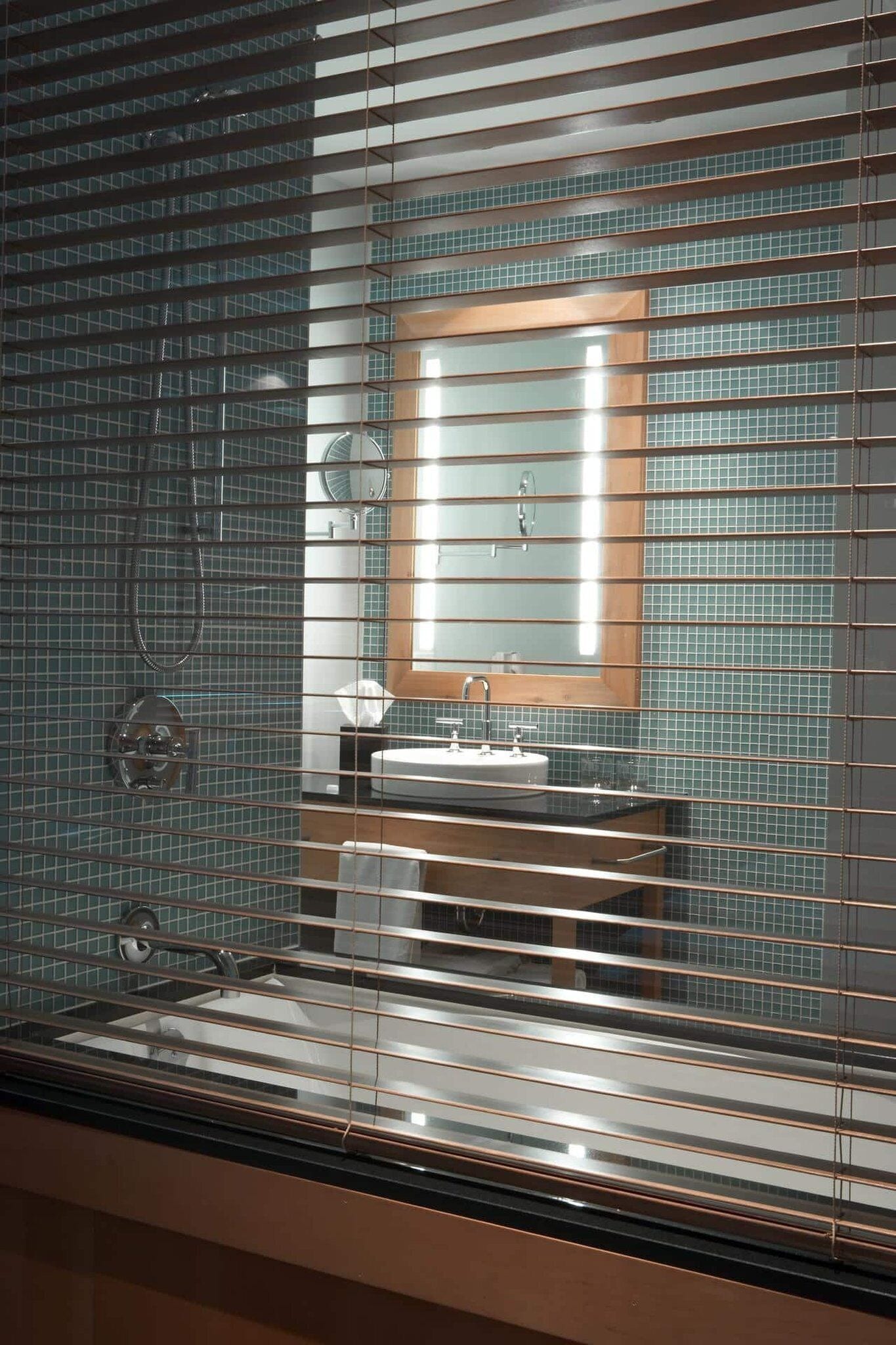 1 bedroom, egyptian cotton sheets, down duvets, individually decorated