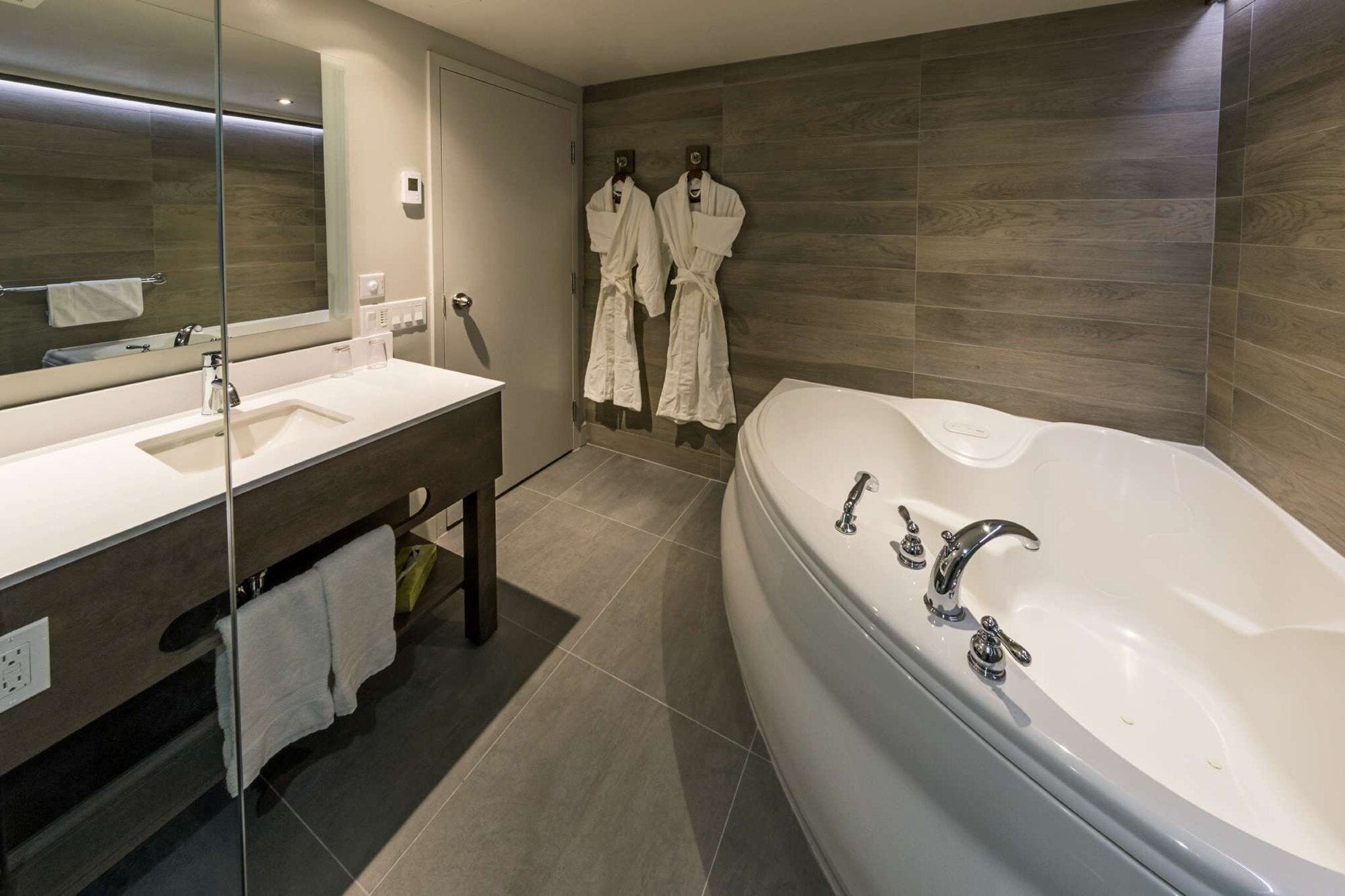 loft suite-double occupancy | bathroom | free toiletries, hair dryer, towels