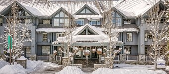 Glacier Lodge