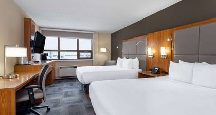 Ramada by Wyndham Northern Grand Hotel & Conference Centre