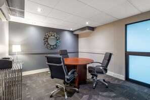 Meeting facility - Ramada by Wyndham Northern Grand Hotel & Conference Centre (Fort St. John)