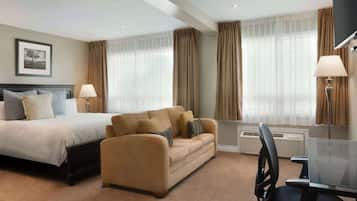 Studio Suite, 1 King Bed, Non Smoking | Desk, blackout curtains, iron/ironing board, free cots/infant beds