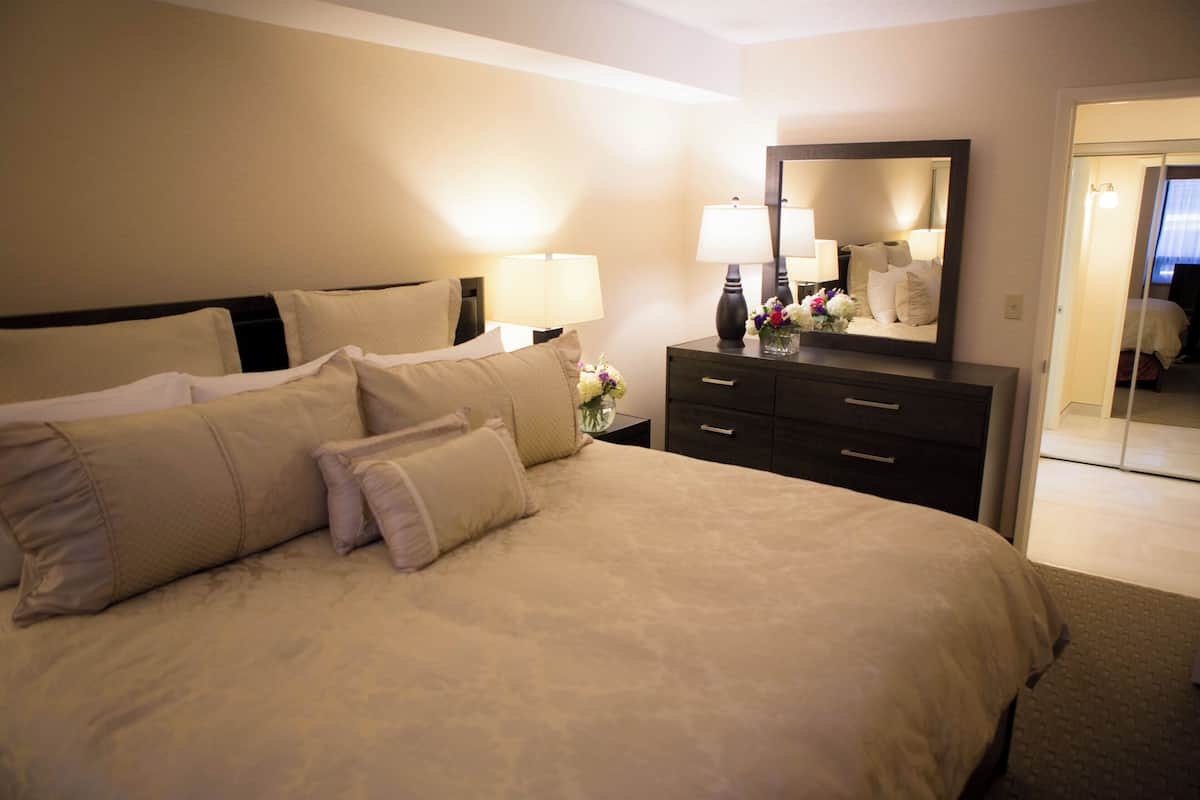 Executive-Suite, 1 King-Bett | 1 Schlafzimmer, Schreibtisch, Verdunkelungsvorhänge