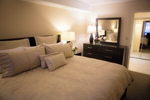 Suite ejecutiva, 1 cama King size | 1 habitación, escritorio, cortinas blackout y insonorización 