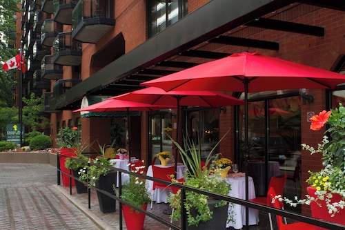 Cartier Place Suite Hotel