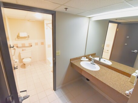 Canad Inns Destination Centre Fort Garry - Image 50