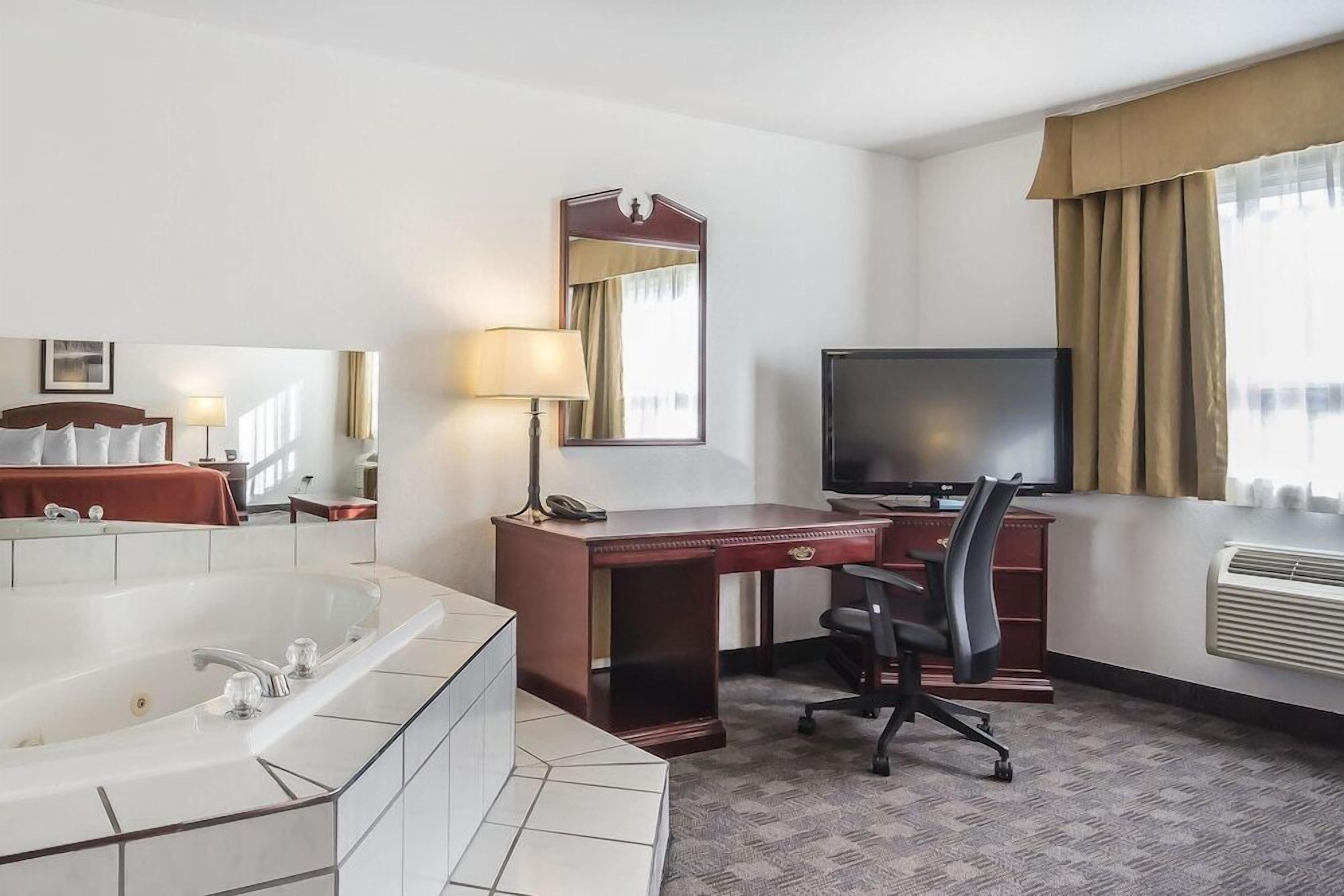 Desk, iron/ironing board, free WiFi, bed sheets