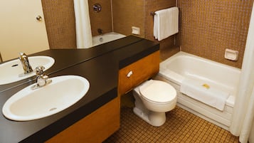 Classic Room, 2 Queen Beds | Bathroom