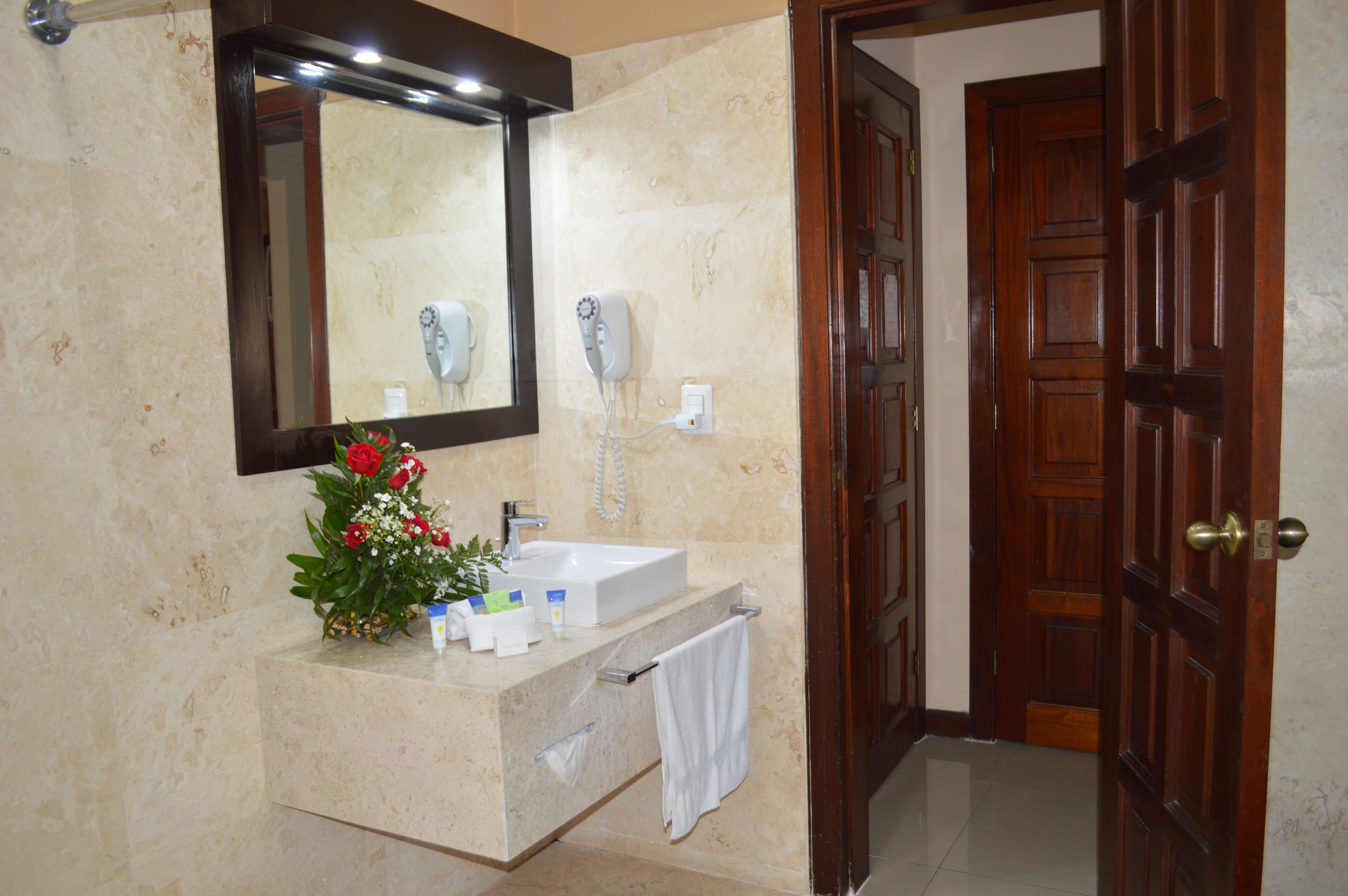 superior double room | bathroom sink
