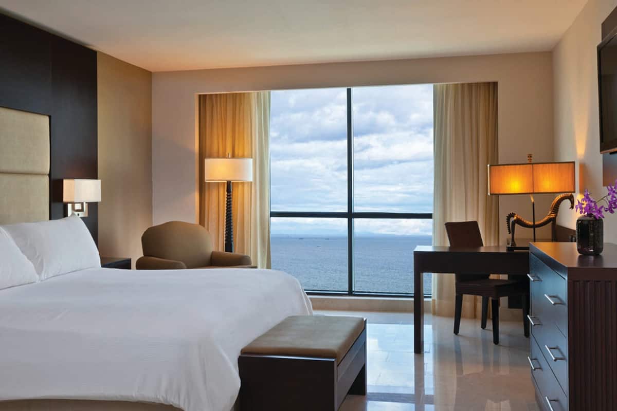 premium room, 1 king bed, ocean view (high floor) | 1 bedroom, egyptian cotton sheets, down duvets, minibar