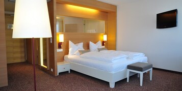 Habitación Premium doble de uso individual | Ropa de cama hipoalergénica, caja fuerte, escritorio