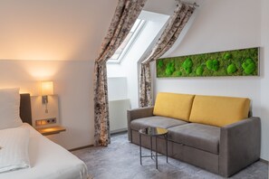 Green Wing | Bureau, fer et planche à repasser, Wi-Fi gratuit, draps fournis