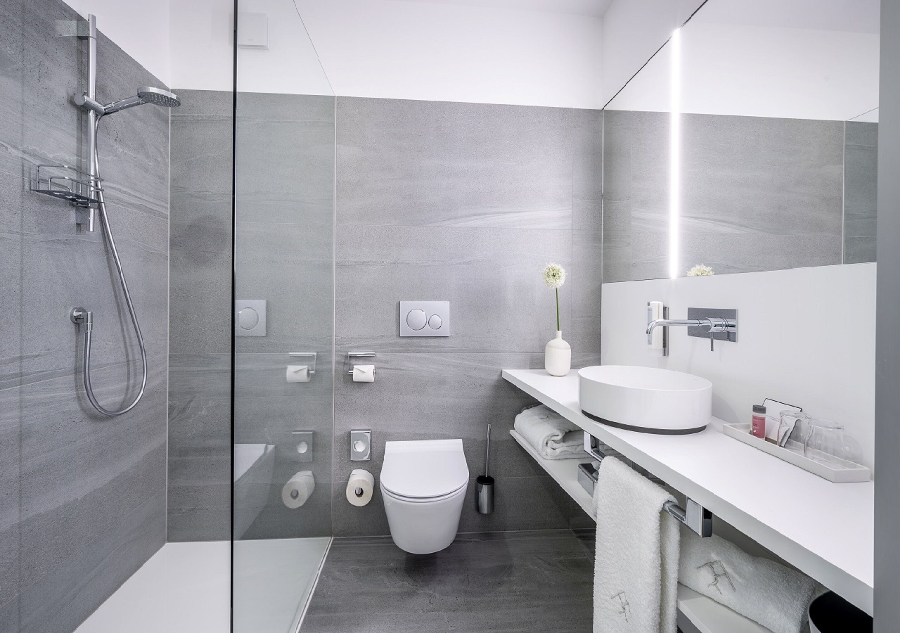 deluxe double room | bathroom amenities | free toiletries, hair dryer, towels, soap