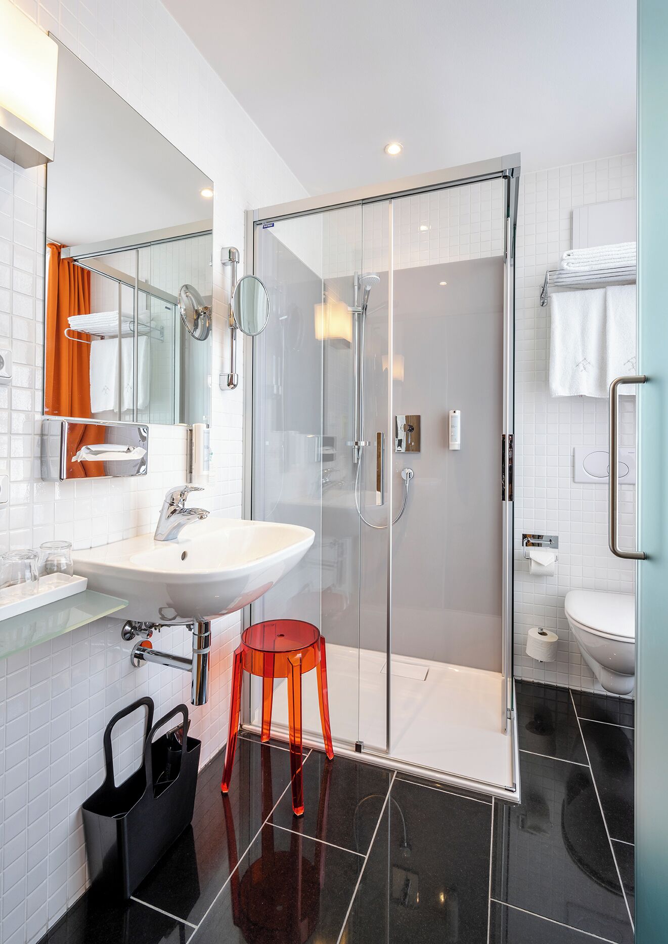 deluxe double room | bathroom | free toiletries, hair dryer, towels, soap