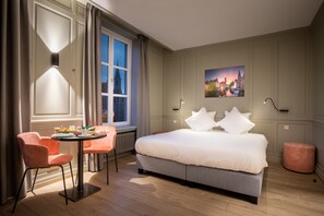 Superior-Doppelzimmer | Hochwertige Bettwaren, Schreibtisch, Verdunkelungsvorhänge