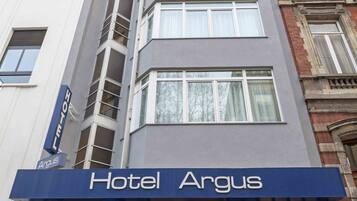 Bagian depan properti