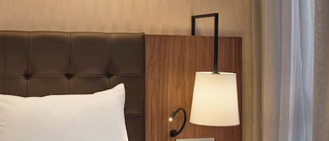 Minibar, in-room safe, desk, iron/ironing board