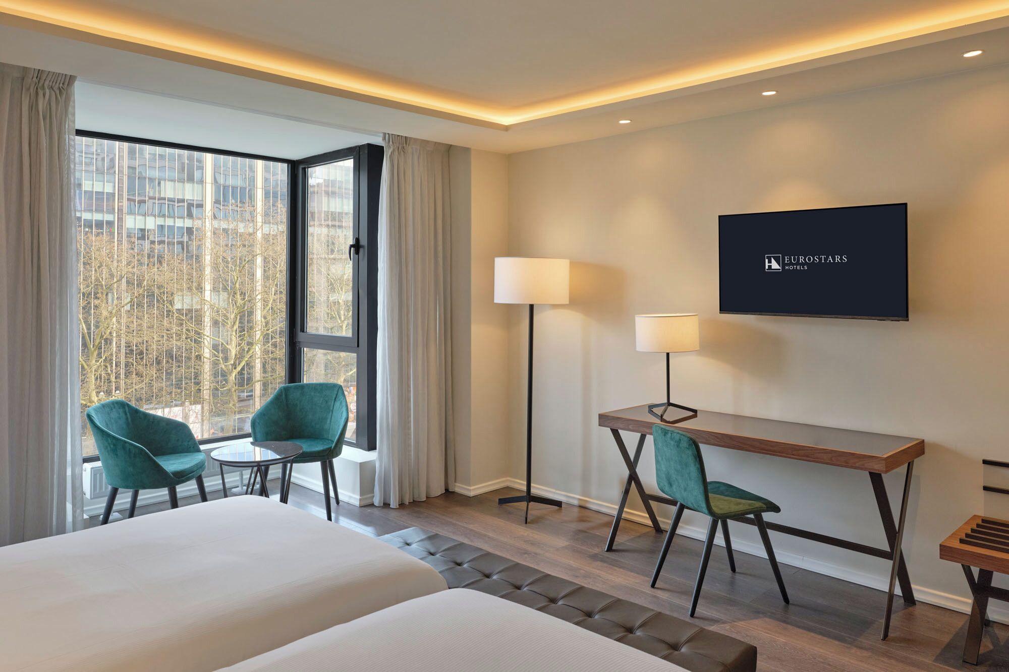 Superior Double Room, 1 Double Bed | Minibar, in-room safe, desk, iron/ironing board