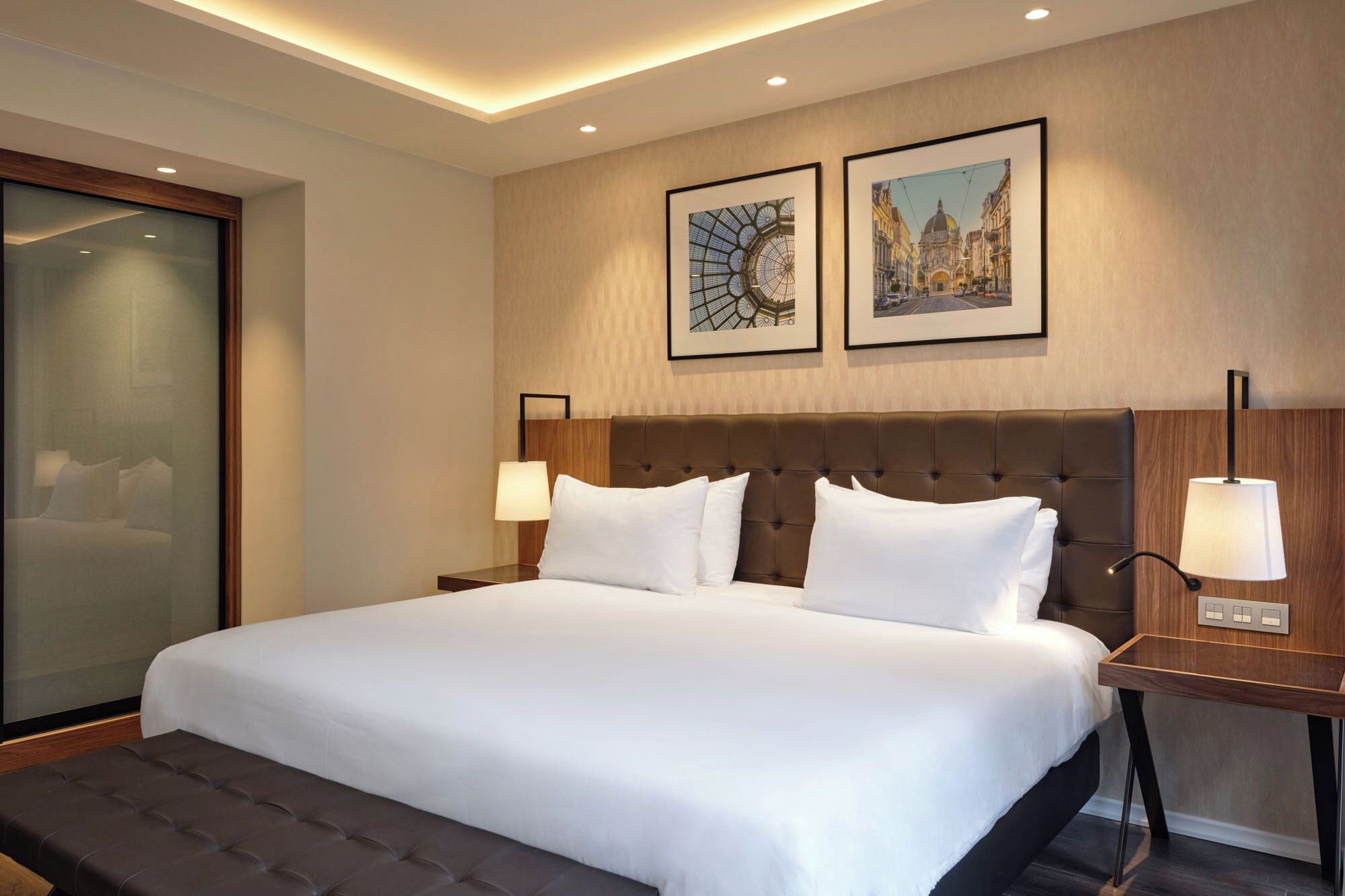 Minibar, in-room safe, desk, iron/ironing board