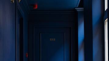 Televisión de 24 pulgadas con canales por satélite