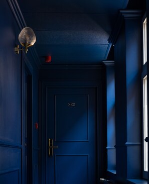 Televisión de 24 pulgadas con canales por satélite