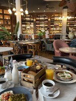 Daily cooked-to-order breakfast (EUR 19 per person)