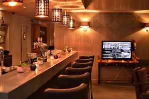 Bar (in der Unterkunft)