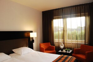 In-room safe, desk, blackout drapes, iron/ironing board - Eurotel Lanaken - Different Hotels (Lanaken)